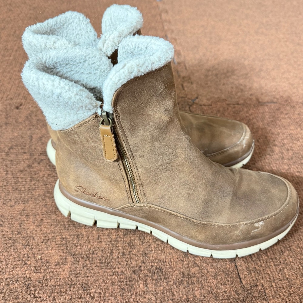Skechers Synergy Winter Nights Ankle Boots Brown‎ Faux Fur 44779 Women's sz 9 A-
